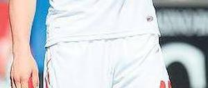 Fassungslos (II). Lukas Podolski schoss ein Tor, aber das war zu wenig für seinen 1. FC Köln. Foto: dapd