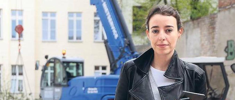 Station Pfefferberg. Maria Nicanor (32) leitet das Kuratorenteam des BMW Guggenheim Lab. Die Spanierin hat Kunstgeschichte studiert und arbeitet seit 2005 für das Guggenheim-Museum New York.