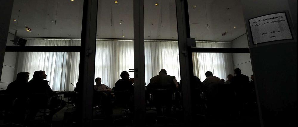 Der NSU-Untersuchungsausschuss ist entsetzt über das Kompetenzgerangel zwischen den Behörden, das die Ermittlungen im Fall der Mordserie behindert hat.