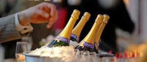 Das Geldvermögen der privaten Haushalte liegt bei fast 4800 Milliarden Euro. Zeit, dass davon etwas abgegeben wird.