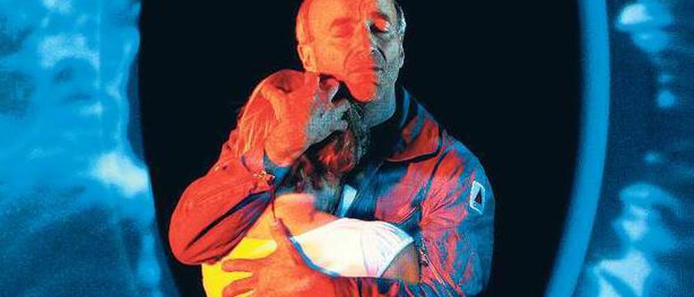 Albtraumpaar: Marie Arnet und Dietrich Henschel. Foto: Bregenzer Festspiele/K. Forster/dpa