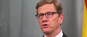 Den braucht kein Mensch mehr: Einen Außenminister. 
