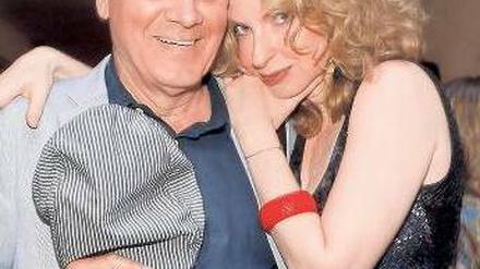 Die Agentin Heike-Melba Fendel mit Schauspieler Hanns Zischler.
