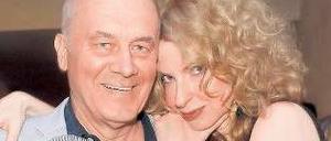 Die Agentin Heike-Melba Fendel mit Schauspieler Hanns Zischler.