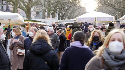 Der Wochenmarkt am Kollwitzplatz.