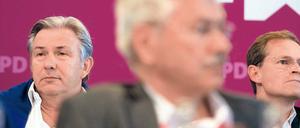 Gestörtes Vertrauen. Der Regierende Bürgermeister Klaus Wowereit setzt nicht mehr blind auf Stadtentwicklungssenator Michael Müller. 