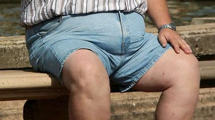Die Studie ergab: Bereits circa 47 Prozent der männlichen und fast 34 Prozent weiblichen 25- bis 29-Jährigen in Deutschland sind stark übergewichtig.