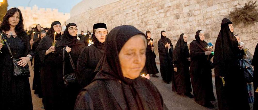 Jesus mochte die Frauen - und sie mögen in. Betende in Jerusalem.