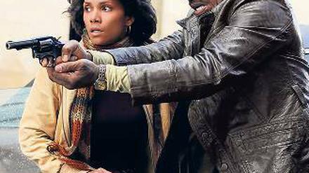 Genremix. Halle Berry und Keith David in einer der sechs Erzählstränge von „Cloud Atlas“, der am 15. November in die deutschen Kinos kommt.