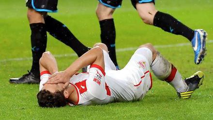 Am Boden: Der VfB und Christian Gentner verlieren gegen Hoffenheim 3:0 und bleiben weiter sieglos. Was wird aus Trainer Bruno Labbadia?