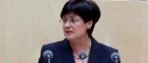 Gegen den Strich. Thüringens Landeschefin Lieberknecht (CDU) will den Mindestlohn. Ratspräsident Seehofer (CSU) lässt das offensichtlich kalt. 