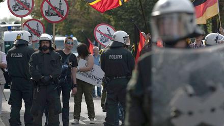 Wenn die Anhänger von Pro Deutschland demonstrieren ist das Polizeiaufgebot meist groß.
