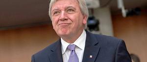 Hessens Regierungschef und früherer Innenminister Volker Bouffier muss vor dem NSU-Untersuchungsausschuss aussagen. 