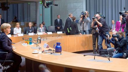 Die frühere Umweltministerin Angela Merkel habe in den Neunzigern einen "Schwarzbau Gorleben" auf den Weg gebracht, sagen die Grünen. 