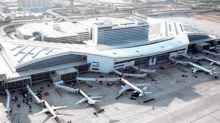 Vor dem Abflug auf die Piste. Im Terminal des Flughafens Dallas gibt’s einen Laufparcours.