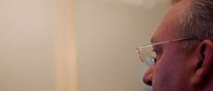 Steht seit einigen Tagen in der Kritik: Berlins Innensenator Frank Henkel (CDU).