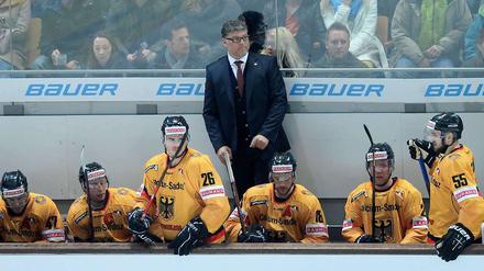 Überraschungssieg für die deutsche Eishockey-Nationalmannschaft - ein brillantes Debüt von Pat Cortina als Bundestrainer.