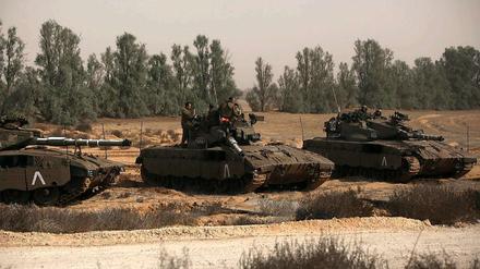 Mit Panzern am Gazastreifen: Der Konflikt zwischen Israel und der Hamas droht zum Krieg austzuarten.