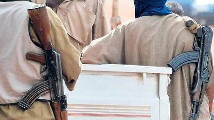 Zulauf. Islamistische Kämpfer der Gruppierung Mujao in Gao berichten von einem Strom neuer Rekruten aus Westafrika, aus Ländern wie Togo, Benin, Senegal. 
