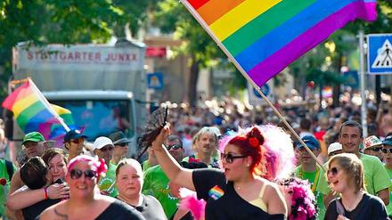 Christopher Street Day in Stuttgart. Schließen sich bald auch deutsche Szenebars und Clubs dem Boykott russischer Produkte an?