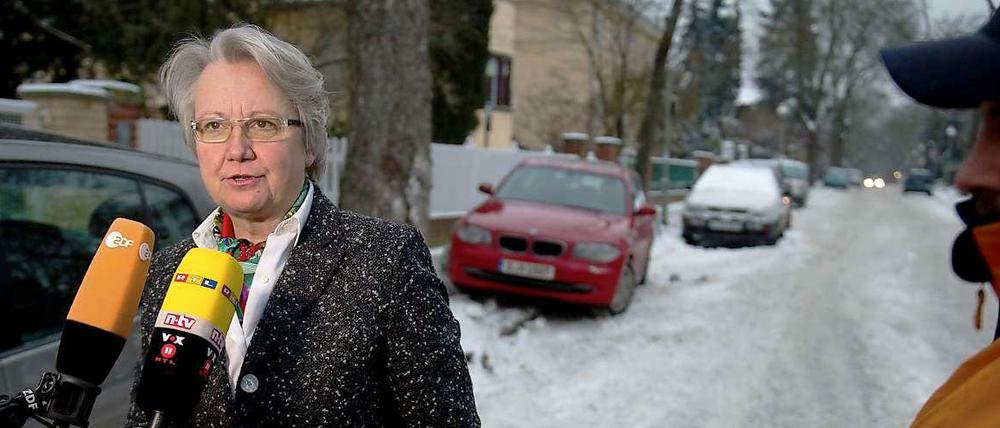 Die Glaubwürdigkeit der Bundesbildungsministerin Annette Schavan leidet.