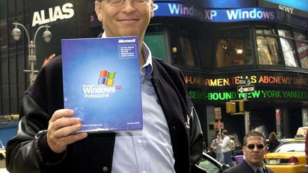 Auslaufmodell: Bei der Einführung von Windows XP im Herbst 2001 hatte Bill Gates noch selbst die Werbetrommel gerührt. Halbwegs sicherheitsbewusste Computernutzer sollten nun jedoch an den Umstieg denken, denn der Support läuft aus.