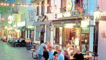 Ansichten vom Apfelwein. Frankfurts Vergnügungsviertel Sachsenhausen. 
