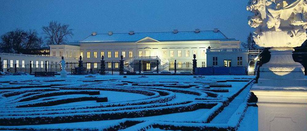 In alter Pracht. Hinter der nachgebauten klassizistischen Fassade von 1821 residiert nun die Volkswagenstiftung.