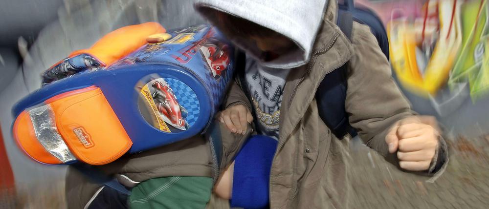 Gewalt an Berliner Schulen ist offenbar häufiger, als es die Zahlen der Schulen vermuten lassen.