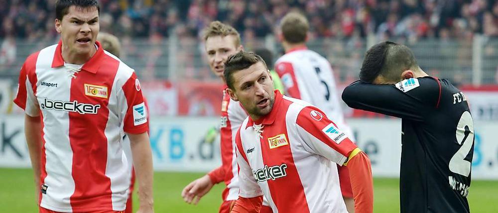 Nett und umgänglich. Fabian Schönheim (links) zeigte im Spiel gegen Ingolstadt sein anderes Ich.
