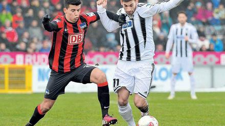 Endlich energisch. Alfredo Morales (links) war bei Hertha lange Zeit ein Mitläufer, jetzt will er seine unverhoffte Chance nutzen.