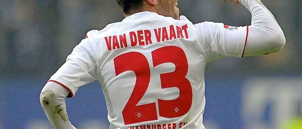 Der Hamburger SV gewann durch ein Tor von Raffael van der Vaart mit 1:0 gegen Borussia Mönchengladbach und verbesserte sich auf Europa-League-Platz sechs, weil...