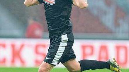Treffen und wegrennen. Max Kruse bejubelt sein Führungstor in Bremen. Foto: dpa