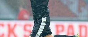 Treffen und wegrennen. Max Kruse bejubelt sein Führungstor in Bremen. Foto: dpa