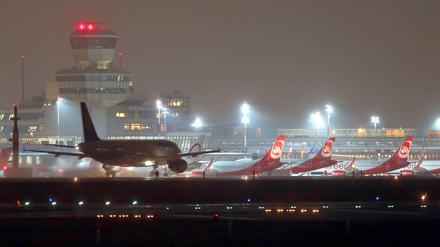 Am Flughaben Tegel dürfen Flieger bis 24 Uhr landen und bis 23 Uhr 20 abfliegen.