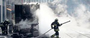 Da ist Dampf drin. Der Streit um Überstunden betrifft gut 2500 der rund 3600 Feuerwehrangehörigen. Foto: dpa