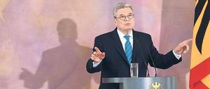 Vor Schülern und Diplomaten. Bundespräsident Joachim Gauck hält im Schloss Bellevue seine erste große Grundsatzrede. 
