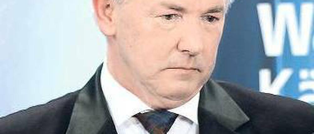 Herbe Verluste. Landeshauptmann Dörfler und seine rechte Partei FPK büßten mehr als die Hälfte der Stimmen ein.Foto: dpa
