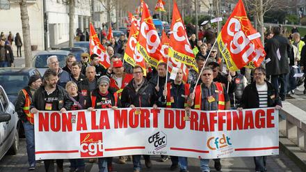 Reformgegner: Mitglieder der französischen Gewerkschaft CGT demonstrieren in Rouen.