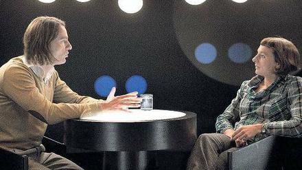 Ordentliche Quote. 490 000 Zuschauer verfolgten im ZDF den Dialog zwischen Richard David Precht und Juli Zeh. Foto: ZDF