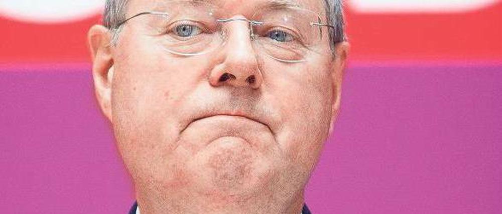 Peer Steinbrück erhofft sich von der Debatte um Steueroasen Rückenwind. Foto: dpa