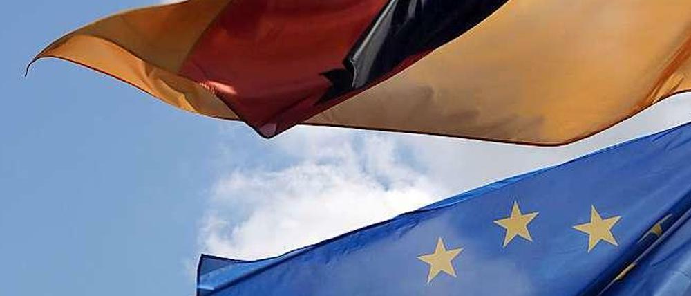 Die Euro-Krise hat Ost- und Westdeutsche mehr als vieles andere zusammengebracht.