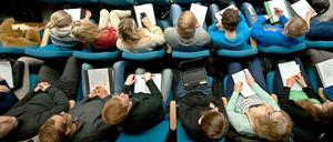 Volle Lehrbänke, aber noch keine Bleibe. Studierende der Berliner Universitäten, die sich um einen Platz in einem Wohnheim beworben haben, müssen sich auch in Geduld üben.