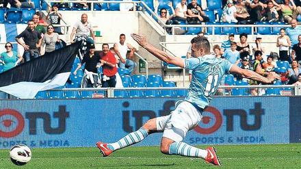 Klosissimo. Nach seinen fünf Toren gegen Bologna wurde Lazios Stürmer Miroslav Klose von den italienischen Medien mit Lob überschüttet. Foto: dpa