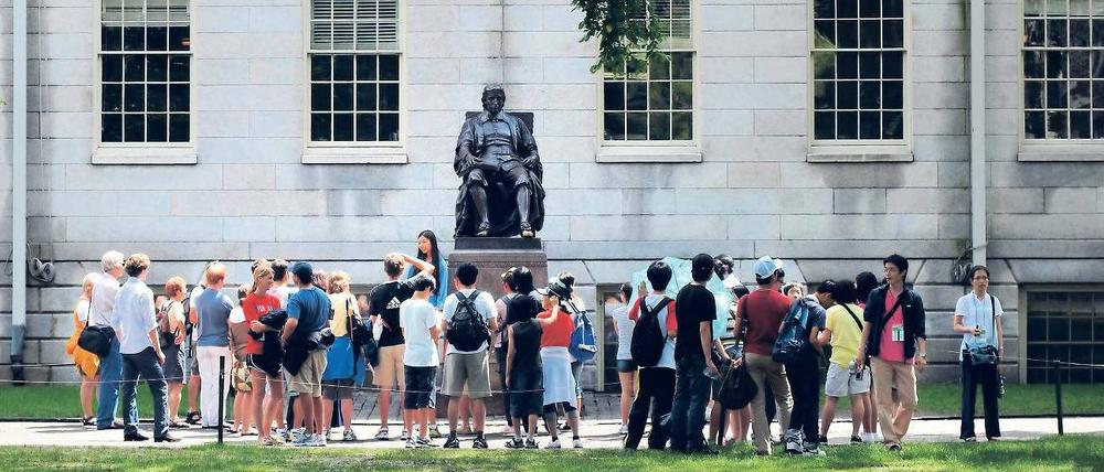 Gut studiert. Die Absolventen Harvards gründen Clubs auf der ganzen Welt. Der Berliner Club verhilft deutschen Studenten zu einem Stipendium an der US-Uni (hier der Campus).Foto: AFP
