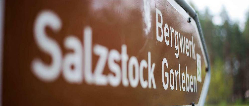 Verkehrszeichen zum Bergwerk, Salzstock Gorleben