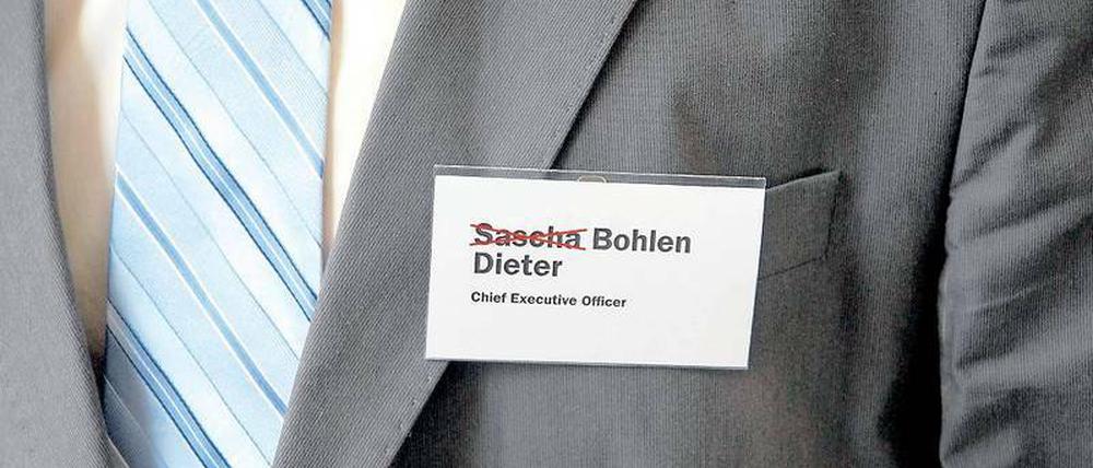 Vom Sascha zum Dieter: Eigentlich darf man sich nicht einfach den Namen eines Prominenten angeln. Aber manchmal geht es doch. Weil der Vorname Sascha sowohl männlich als auch weiblich sein kann, darf man ihn ändern. Aus Sascha Bohlen würde dann Dieter Bohlen.