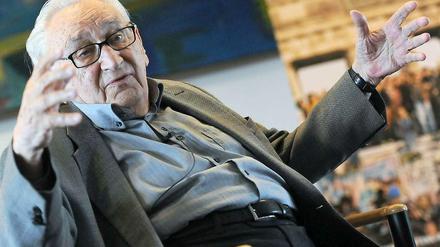 Egon Bahr auf dem Podium der Bundesstiftung Aufarbeitung