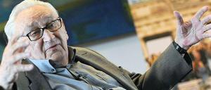 Egon Bahr auf dem Podium der Bundesstiftung Aufarbeitung