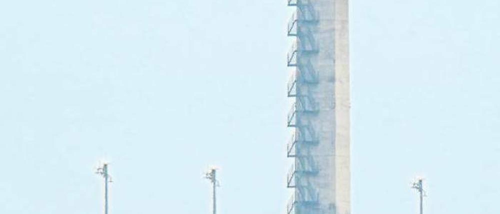 Hü und hott am Flughafen. Bislang gibt es nur Zaungäste am BER. Foto: dpa/Marc Tirl